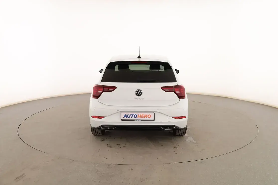 Usado VW Polo R-line 95 CV (69 kW) 2021 Blanco Utilitario