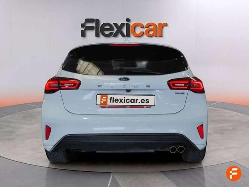 Usado Ford Focus ST-Line 125 CV (91 kW) 2022 Blanco Berlina