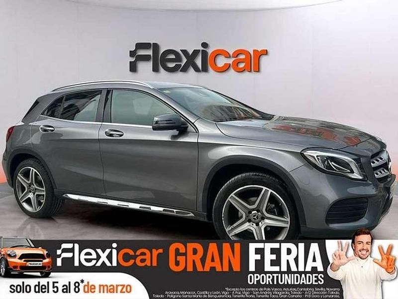 Usado Mercedes GLA180 122 CV (89 kW) 2018 Gris SUV