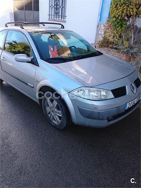 Begagnad Renault Mégane II Expression 100 HK (73 kW) 2004 Grå Sedan