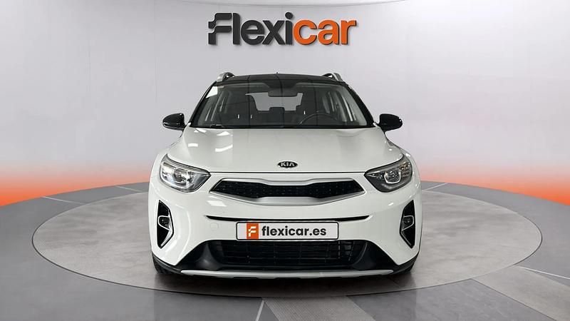 Usado Kia Stonic 84 HP (61 kW) 2021 Branco SUV