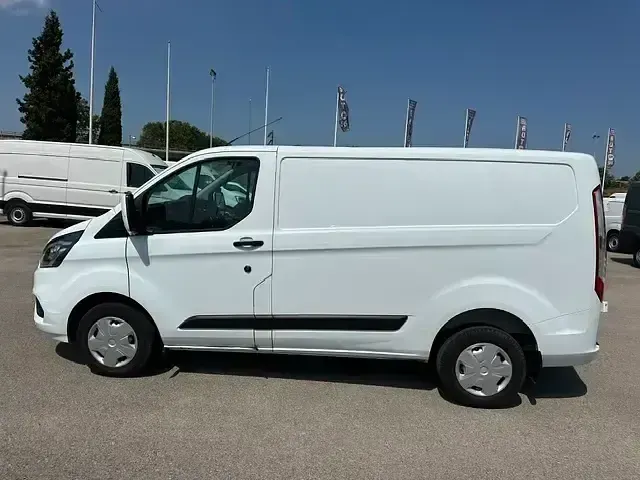 Usado Ford Transit Custom Trend 130 CV (95 kW) 2023 Blanco Van