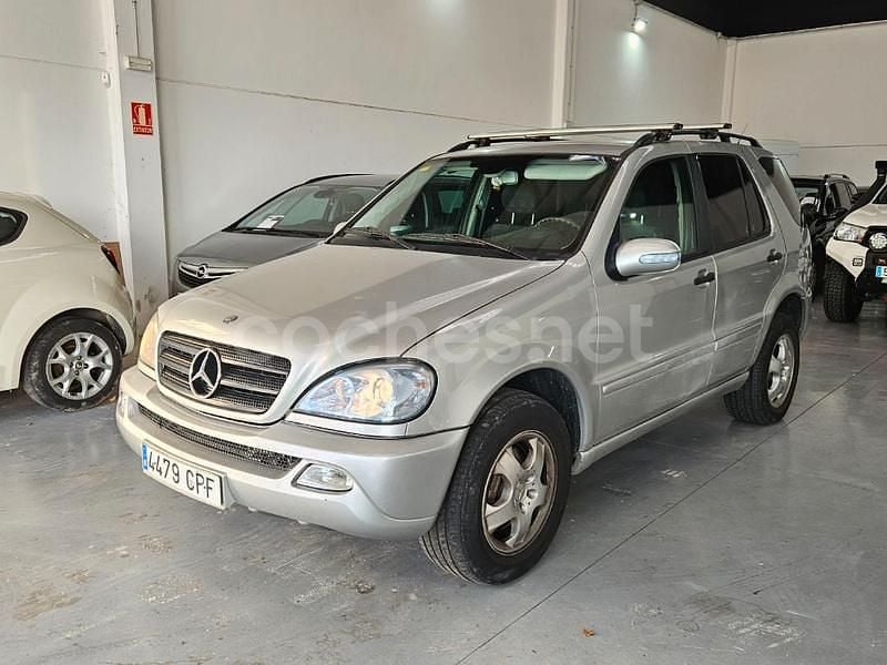 Gris / plata Usado 2004 Mercedes ML270 SUV | 5990 € (Buen precio) - Imagen 1/4