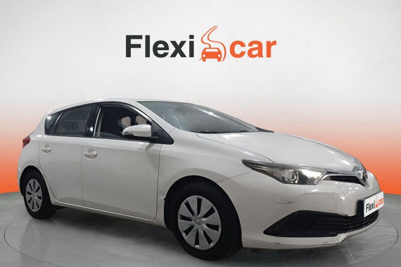 Blanco Usado 2017 Toyota Auris Active Berlina | 11.790 € - Imagen 1/4