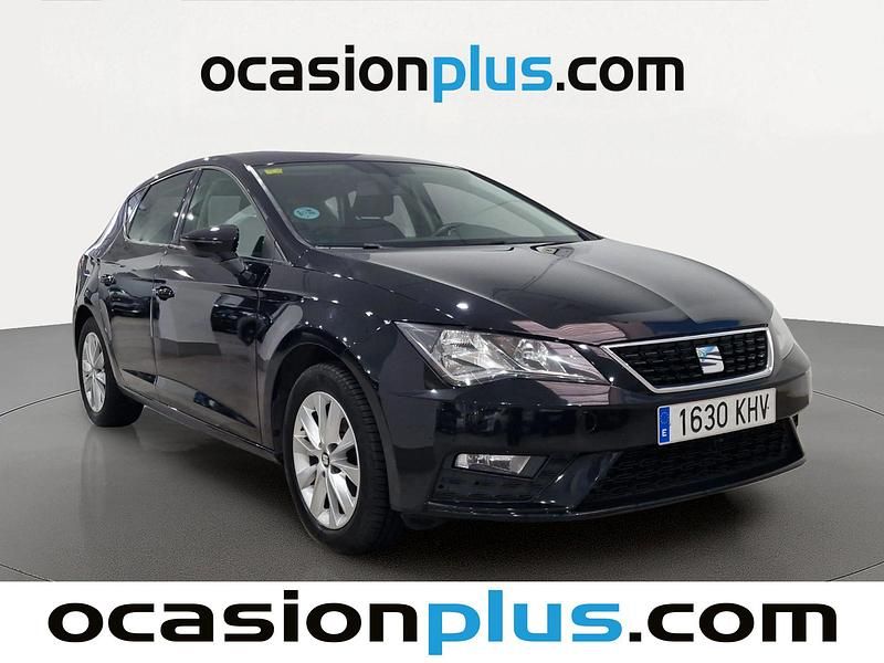 Usado Seat Leon Style 110 CV (80 kW) 2018 Negro Utilitario
