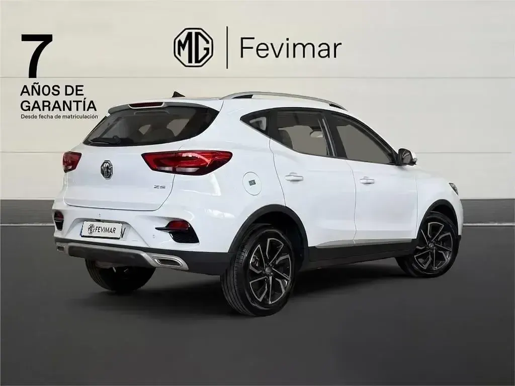 Usado MG ZS Luxury 111 CV (81 kW) 2025 Blanco SUV