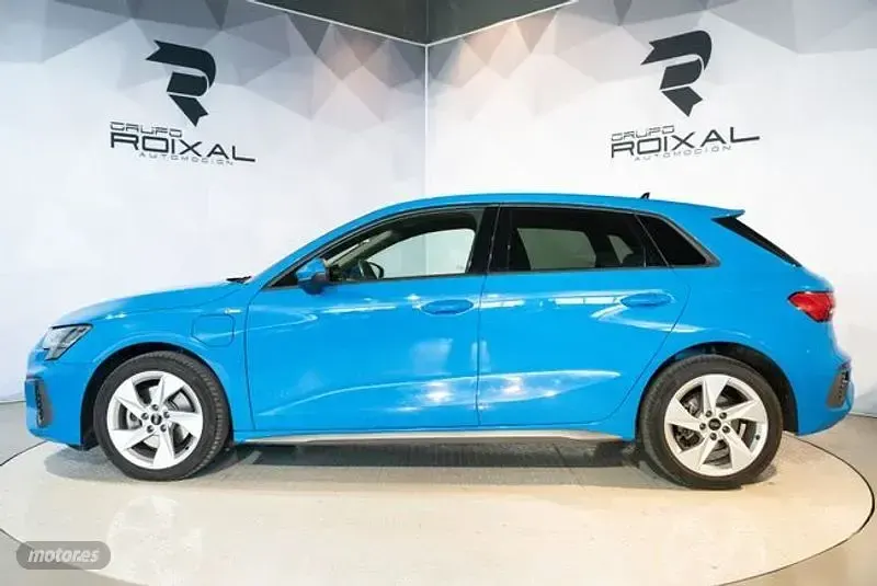 Usado Audi A3 S-Line 204 CV (150 kW) 2022 Azul Berlina