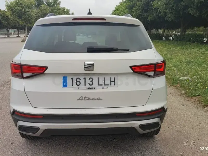 Usado Seat Ateca Style 150 CV (110 kW) 2021 Blanco SUV
