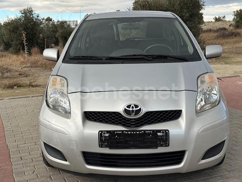 Gris / plata Usado 2009 Toyota Yaris Active Berlina | 3460 € (Super precio) - Imagen 1/4