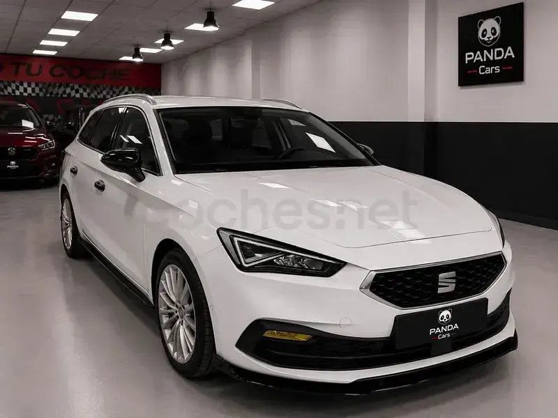 Usado Seat Leon XCELLENCE 204 CV (150 kW) 2021 Blanco Berlina