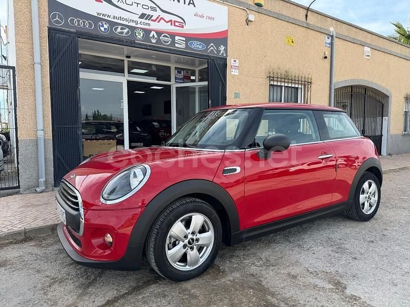 Usado Mini ONE 102 CV (75 kW) 2018 Rojo Utilitario