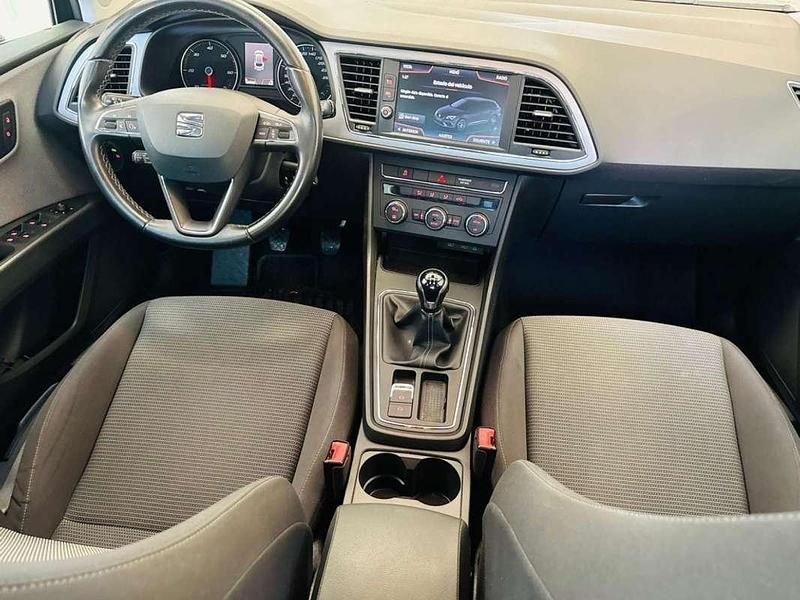 Usado Seat Leon ST Reference 116 CV (85 kW) 2019 Negro Familiar