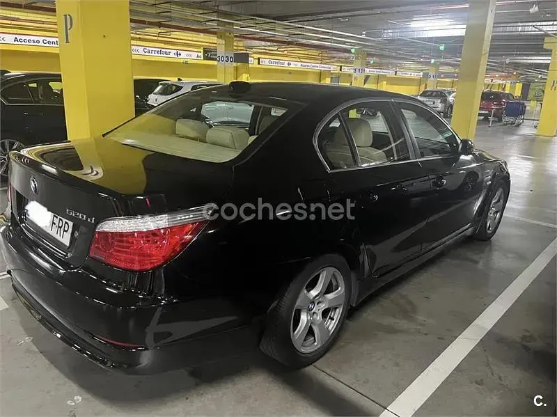 Usado BMW 520 163 CV (119 kW) 2007 Negro Berlina