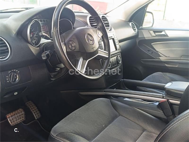 Negro Usado 2009 Mercedes ML350 SUV | 14.500 € (Caro) - Imagen 1/4