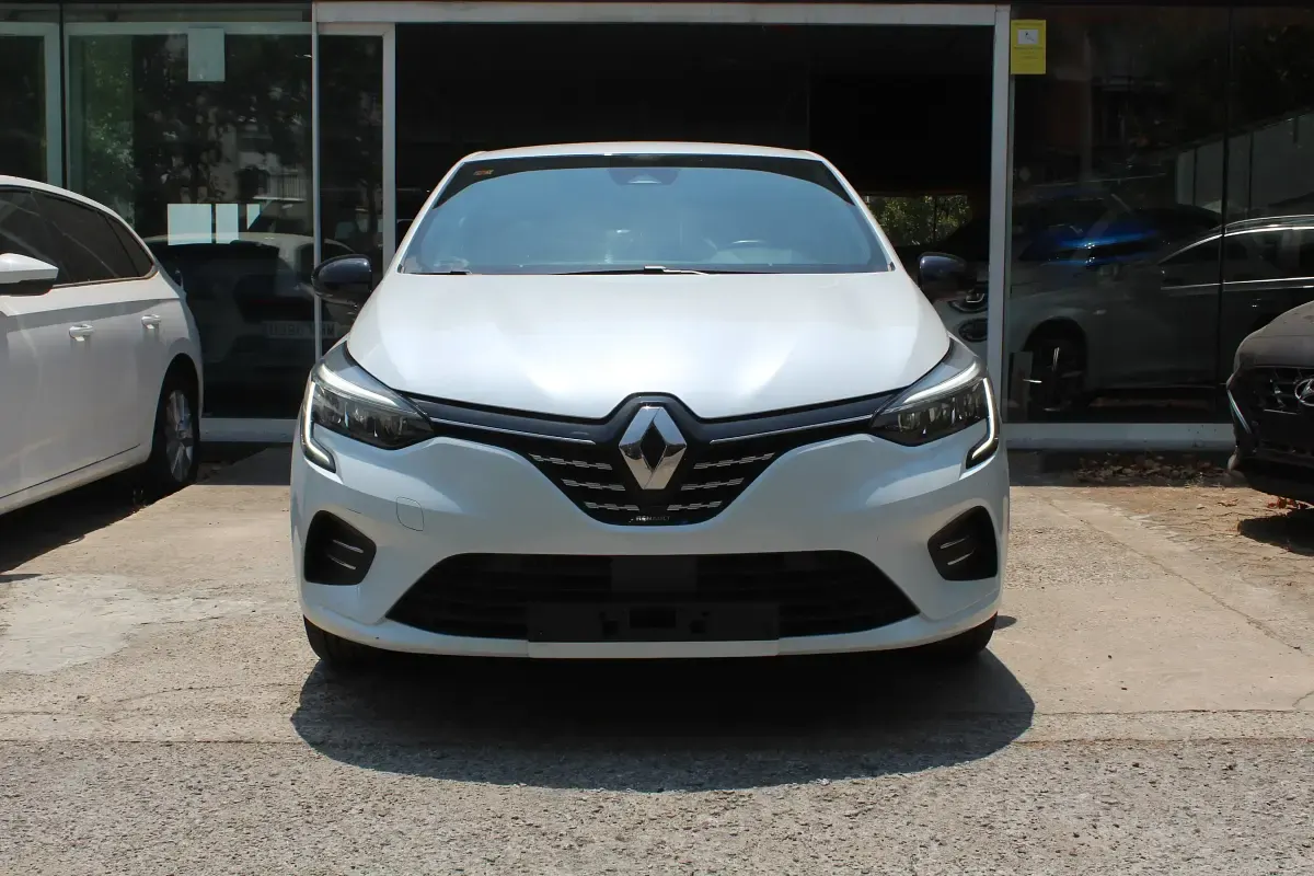 Usado Renault Clio RS Line 91 CV (66 kW) 2021 Blanco Utilitario