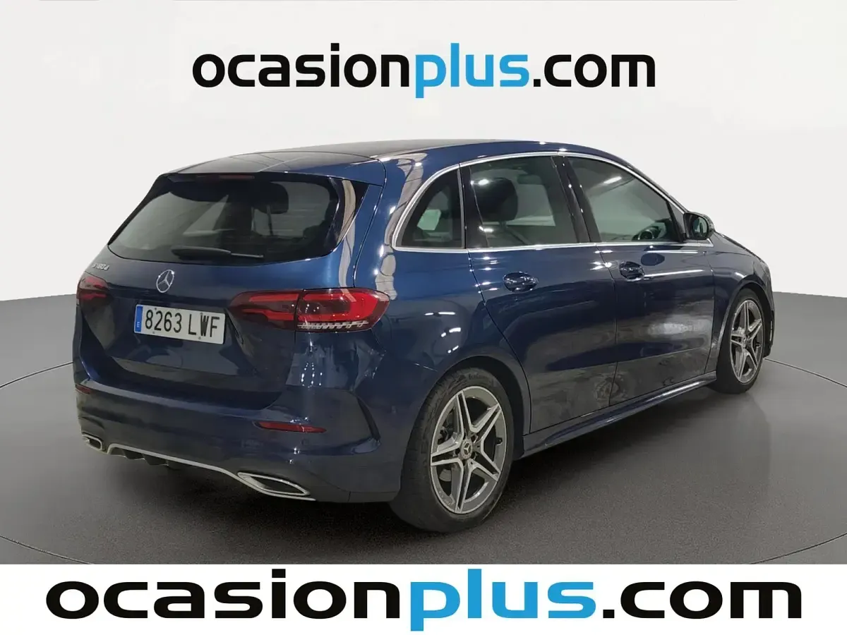 Usado Mercedes B180 AMG 116 CV (85 kW) 2022 Azul Utilitario