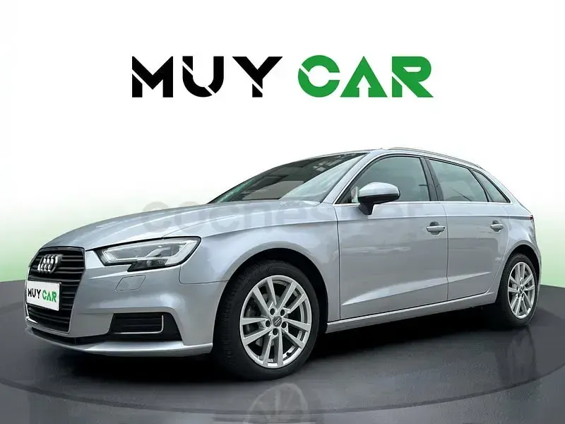 Usado Audi A3 Design 116 CV (85 kW) 2019 Gris / plata Berlina