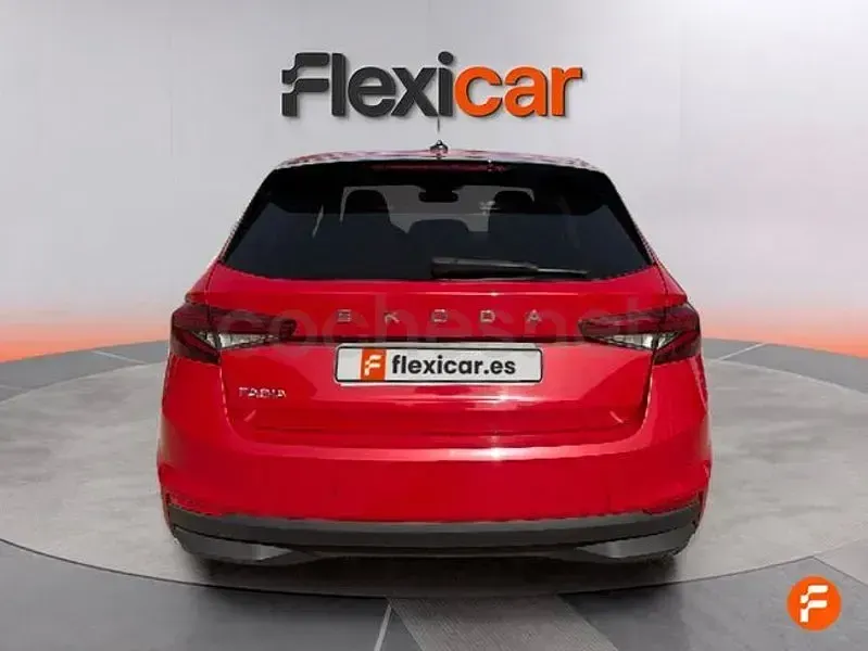 Usado Skoda Fabia Selection 115 CV (84 kW) 2025 Rojo Utilitario
