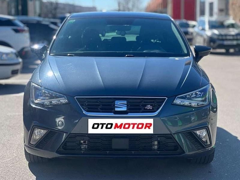 Usado Seat Ibiza FR 116 CV (85 kW) 2020 Gris Utilitario