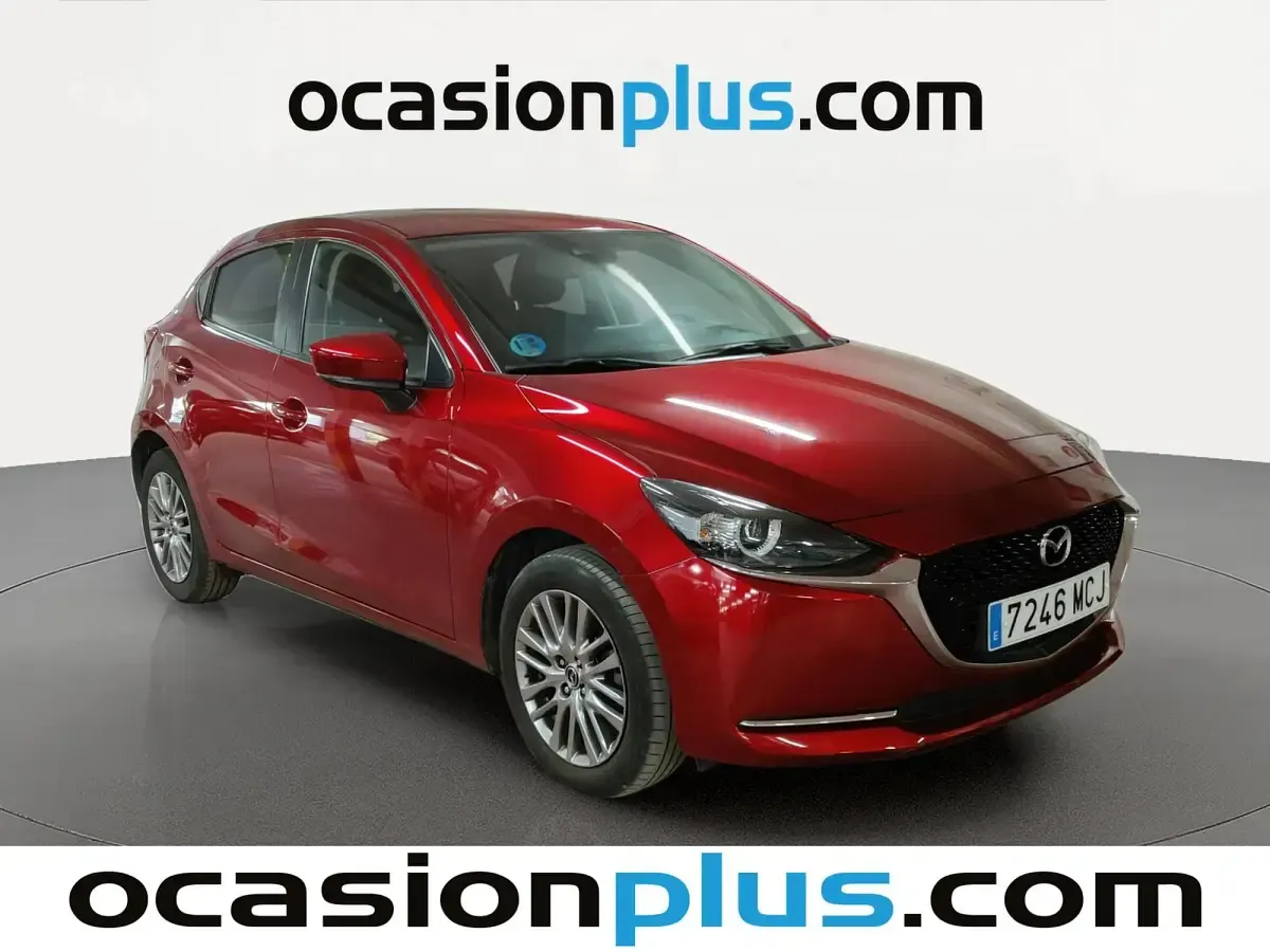 Usado Mazda 2 90 CV (66 kW) 2022 Rojo Utilitario