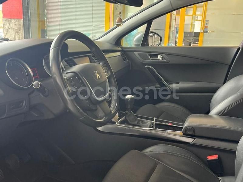 Usado Peugeot 508 Allure 150 CV (110 kW) 2014 Gris / plata Berlina