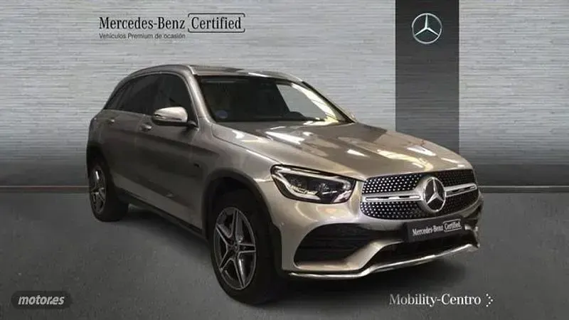 Usado Mercedes GLC300e 306 CV (225 kW) 2021 Plateado SUV