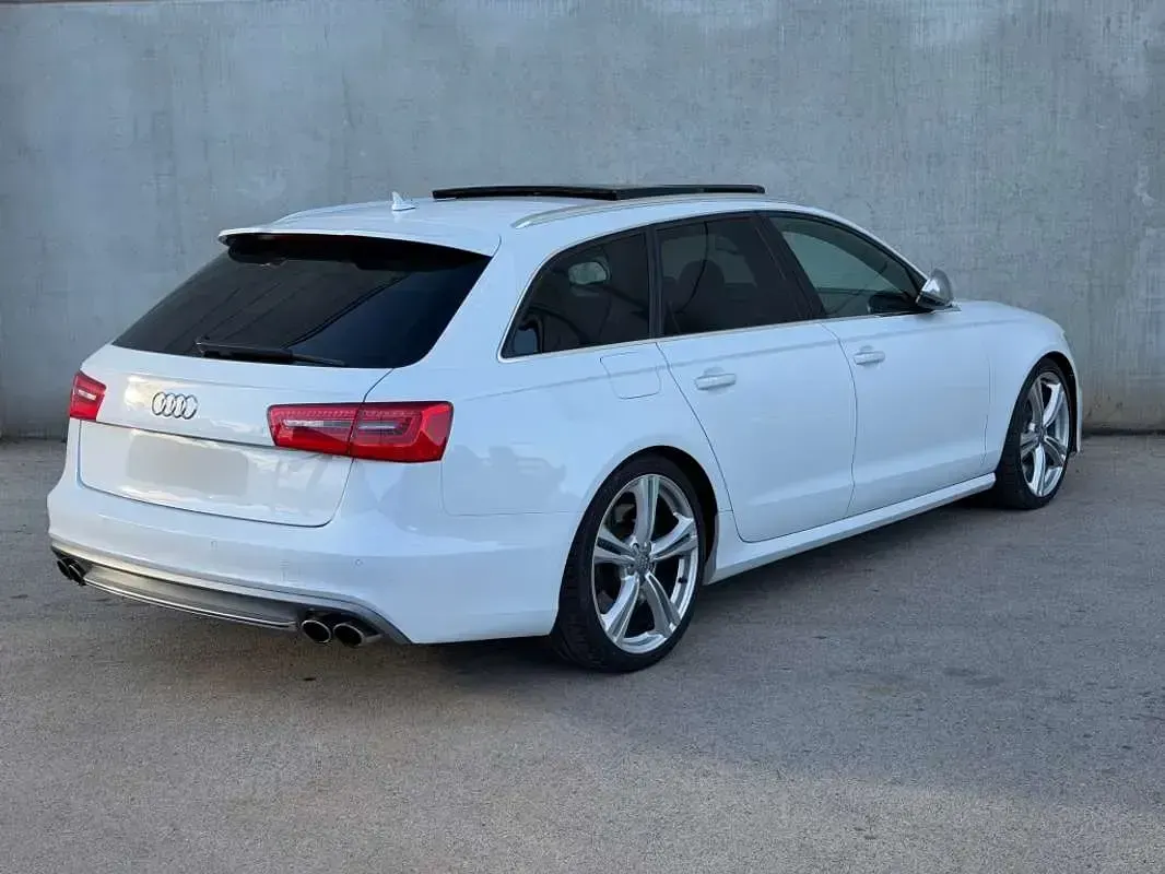 Usado Audi S6 Ambiente 420 CV (308 kW) 2012 Blanco Familiar