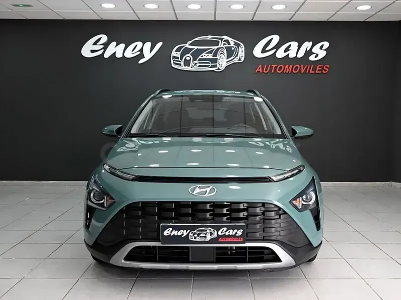 Usado Hyundai Bayon 100 CV (73 kW) 2023 Verde SUV