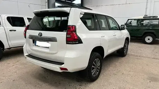 Usado Toyota Land Cruiser 177 CV (130 kW) 2020 Blanco SUV