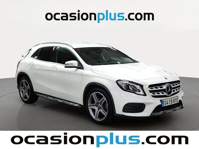 Usado Mercedes GLA200 AMG 156 CV (114 kW) 2019 Blanco SUV