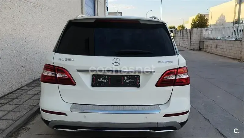 Usado Mercedes ML250 204 CV (150 kW) 2012 Blanco SUV