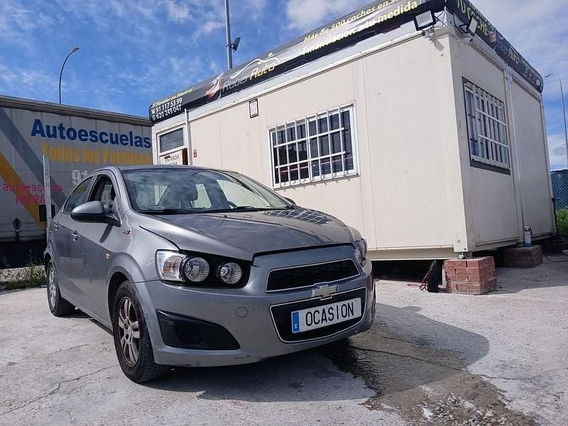 Usado Chevrolet Aveo LT 86 CV (63 kW) 2012 Gris Berlina