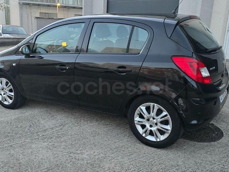 Usado Opel Corsa 90 CV (66 kW) 2010 Negro Utilitario