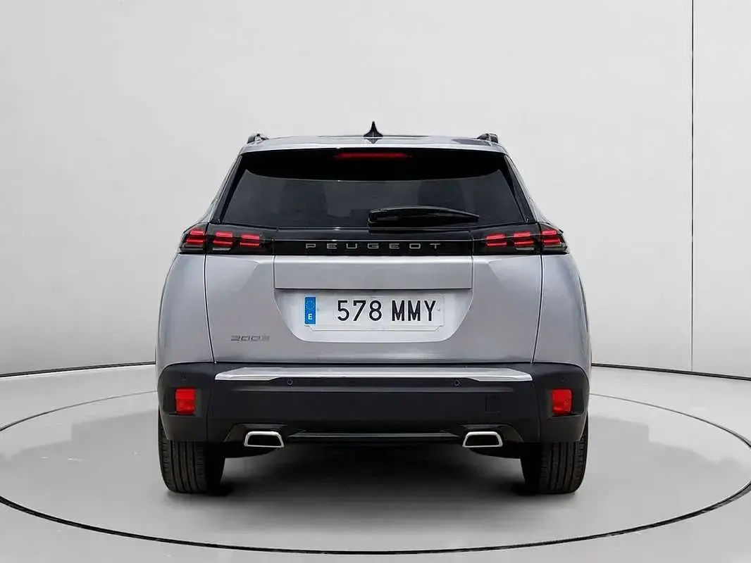 Usado Peugeot 2008 Allure 131 CV (96 kW) 2024 Gris SUV