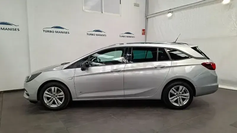 Usado Opel Astra Ultimate 145 HP (106 kW) 2022 Cinzento Citadino