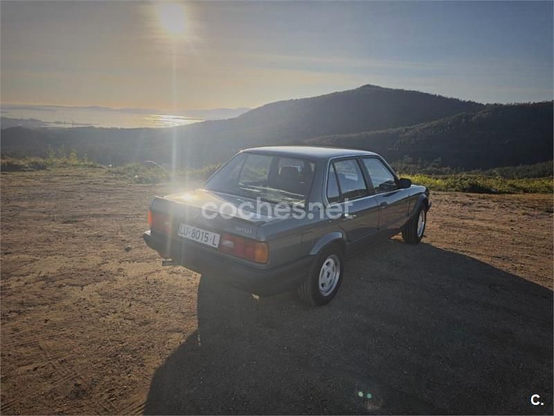 Occasion BMW 320 129 ch (94 kW) 1989 Gris Berline