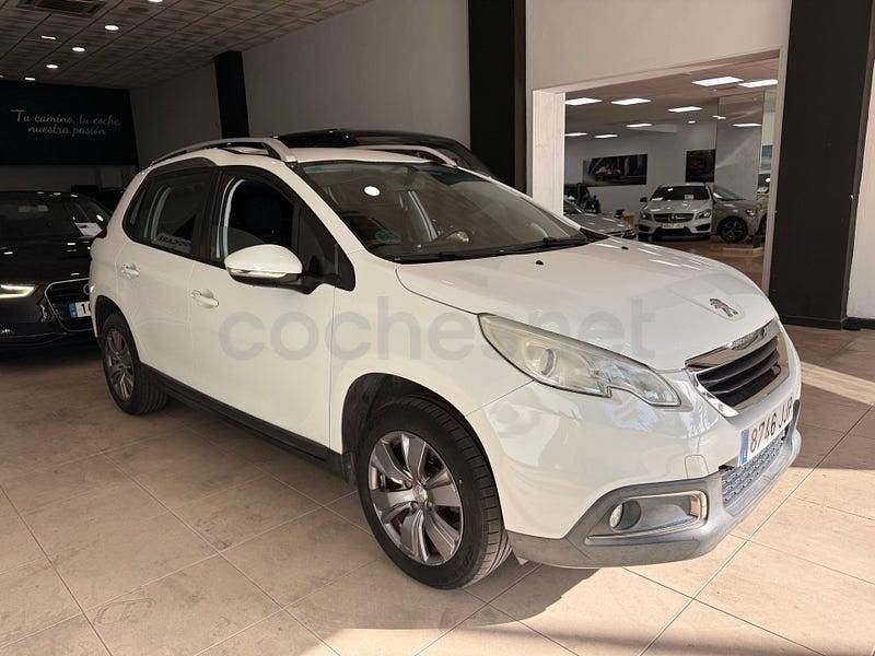 Usado Peugeot 2008 Active 82 CV (60 kW) 2015 Blanco SUV