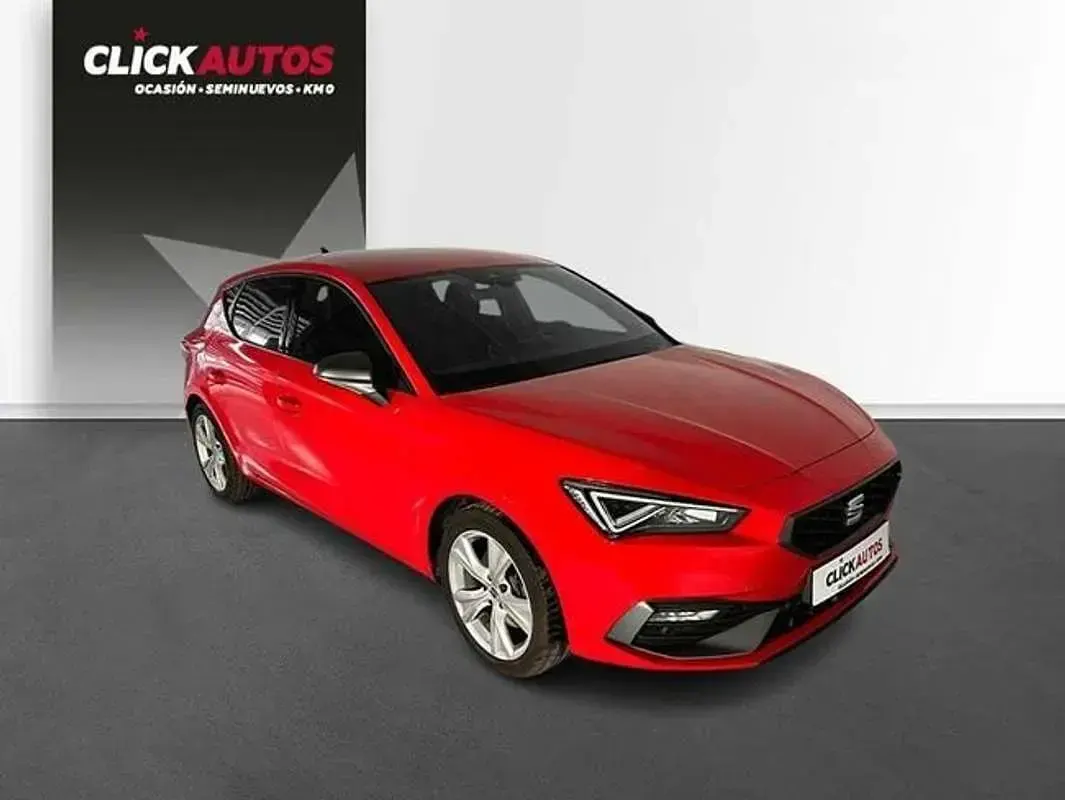 Usado Seat Leon FR 131 CV (96 kW) 2023 Rojo Berlina