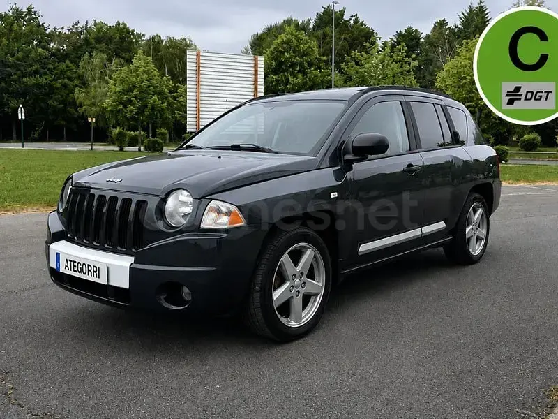 Usado Jeep Compass Limited 170 CV (125 kW) 2007 Gris / plata SUV