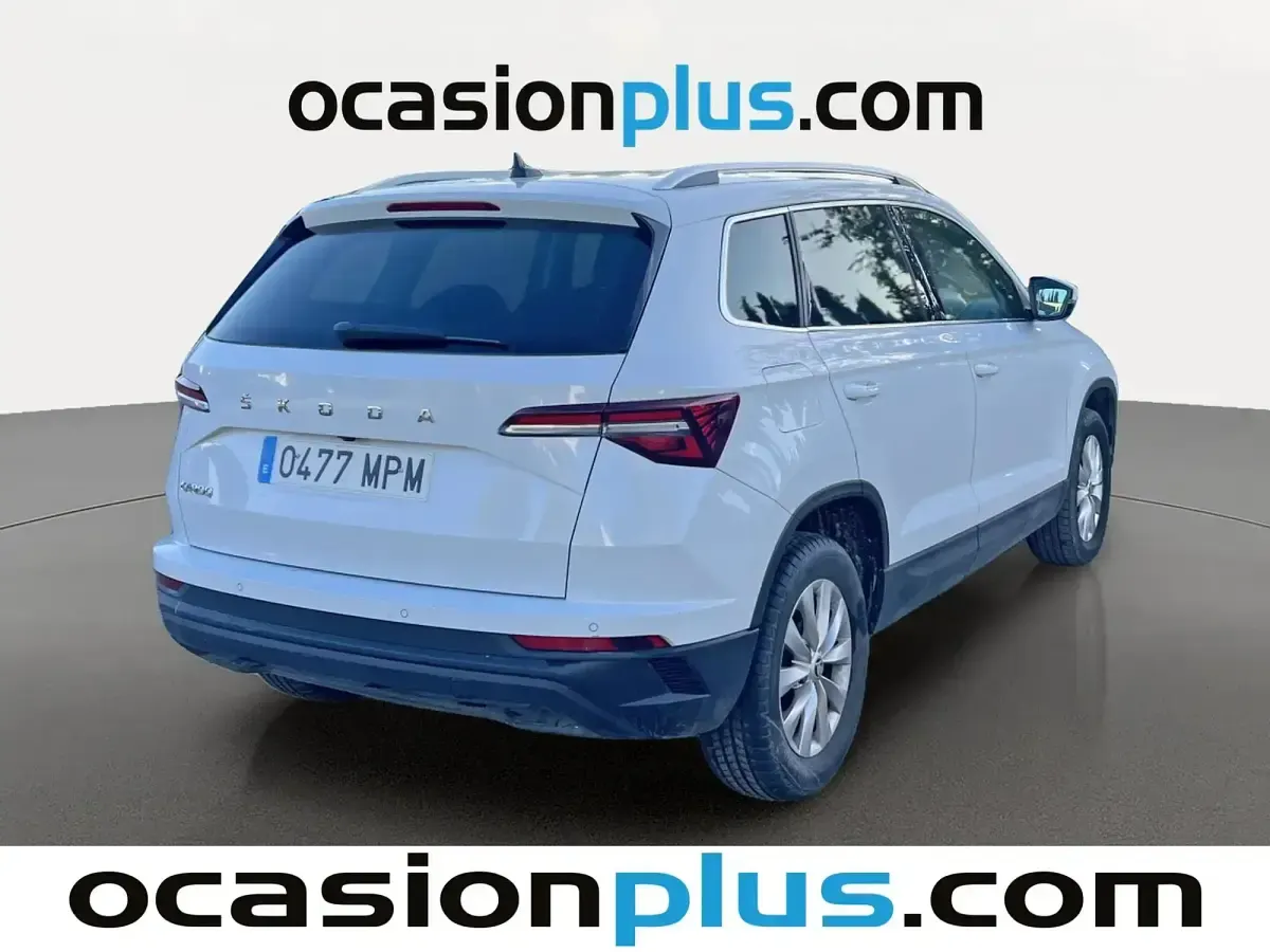 Usado Skoda Karoq Selection 115 CV (84 kW) 2024 Blanco SUV