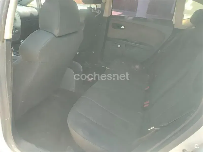 Usado Seat Leon Ecomotive 105 CV (77 kW) 2008 Blanco Utilitario