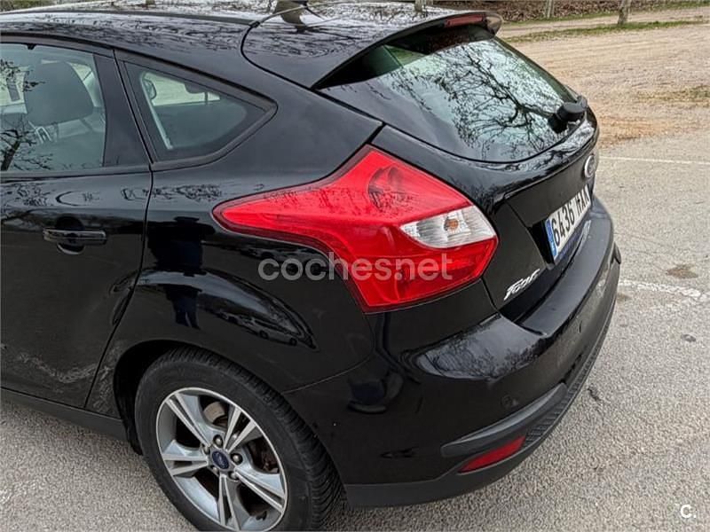 Usado Ford Focus Titanium 115 CV (84 kW) 2014 Negro Berlina