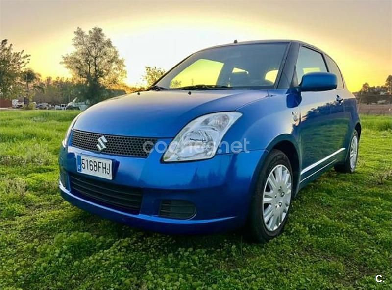 Usado Suzuki Swift GL 69 CV (50 kW) 2006 Azul Utilitario