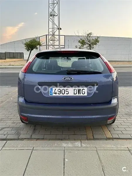 Usado Ford Focus Trend 115 CV (84 kW) 2006 Azul Berlina