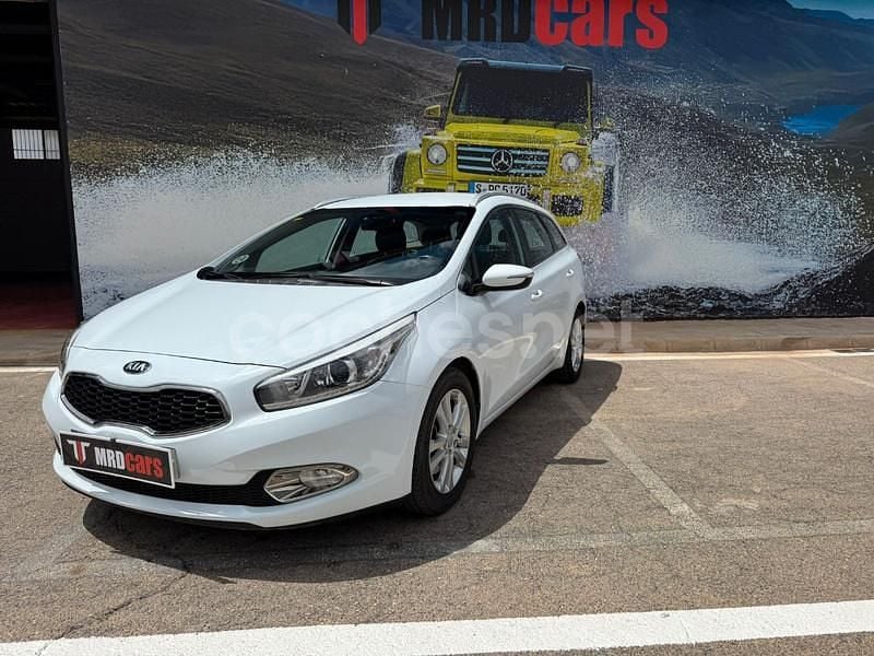 Blanco Usado 2016 Kia Ceed GT Berlina | 9900 € (Super precio) - Imagen 1/4