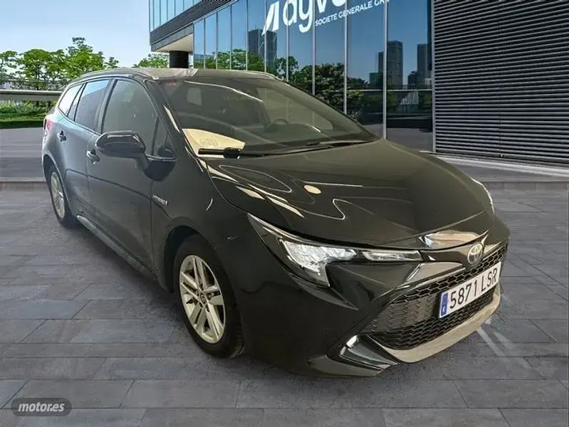 Usado Toyota Corolla Active 122 CV (89 kW) 2021 Negro Familiar