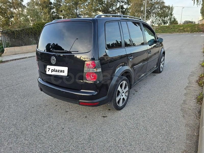 Usado VW Touran Edition 105 CV (77 kW) 2008 Negro Monovolumen