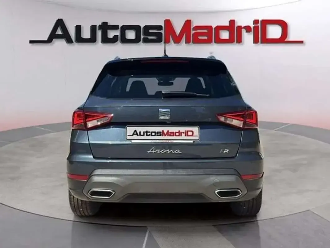 Usado Seat Arona FR 150 CV (110 kW) 2024 Gris SUV