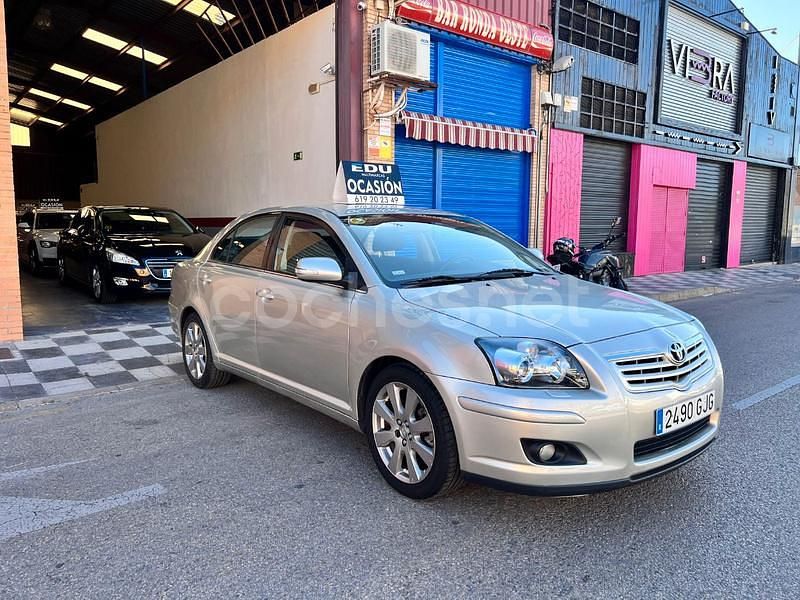 Gris / plata Usado 2008 Toyota Avensis Sol Berlina | 7990 € (Un poco caro) - Imagen 1/4