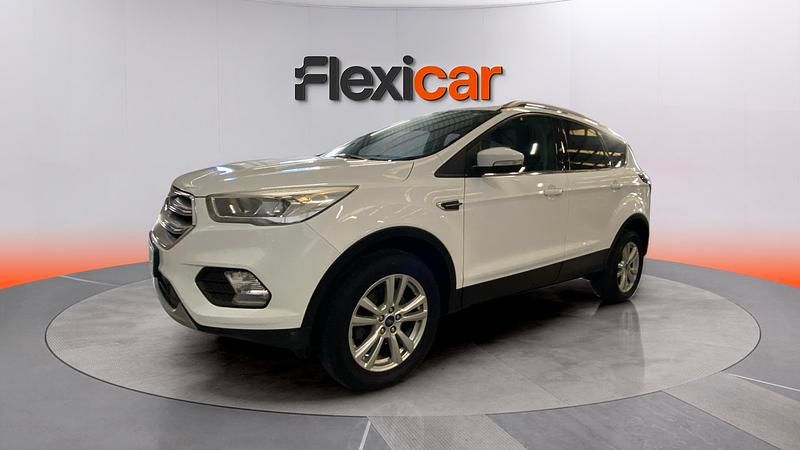 Usado Ford Kuga Titanium 120 CV (88 kW) 2019 Blanco SUV